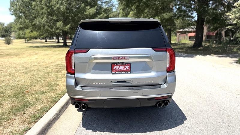 GMC Yukon Denali 4WD 2023
