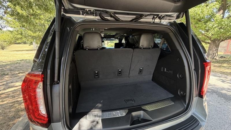 GMC Yukon Denali 4WD 2023