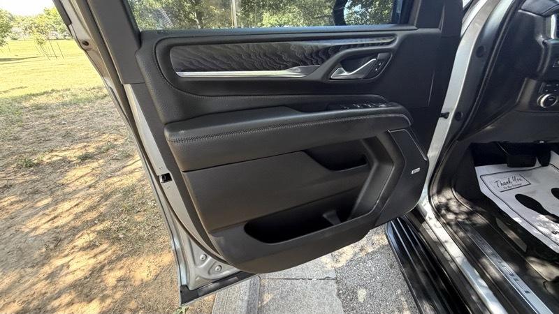 GMC Yukon Denali 4WD 2023