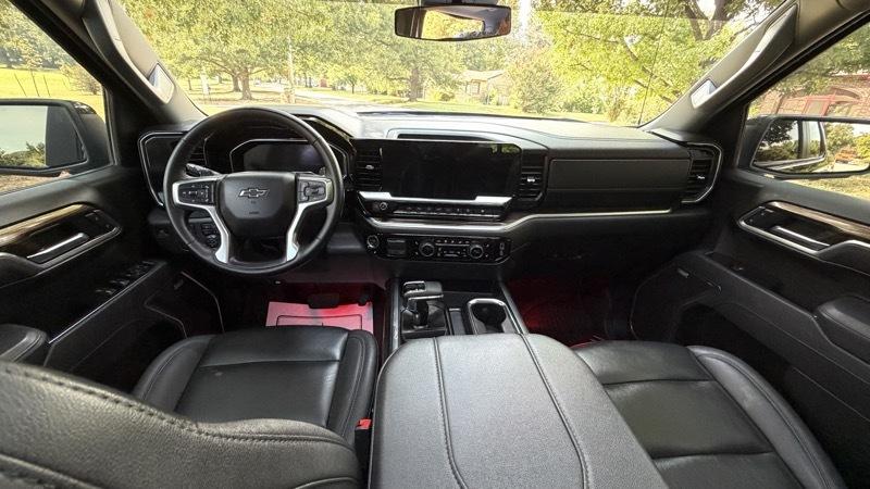 Chevrolet Silverado 1500 RST Crew Cab 4WD 2025