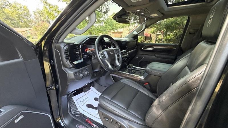 Chevrolet Silverado 1500 RST Crew Cab 4WD 2025