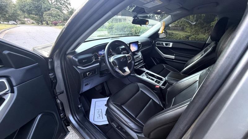 Ford Explorer XLT 2024