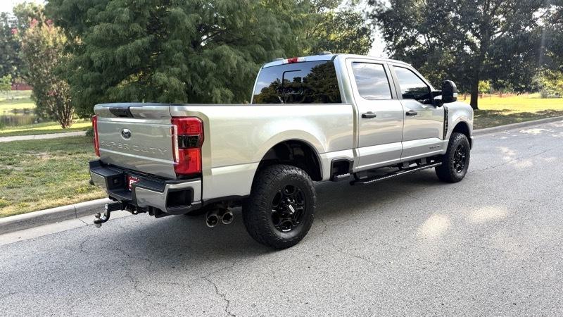 Ford F-250 SD XL Crew Cab 4WD 2023