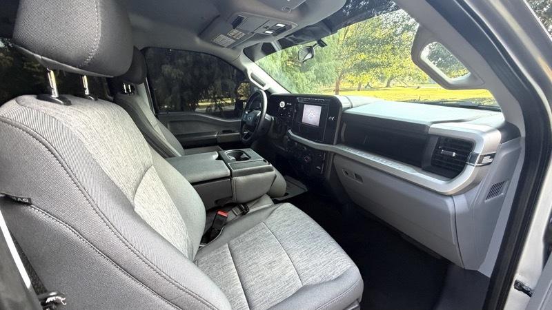 Ford F-250 SD XL Crew Cab 4WD 2023