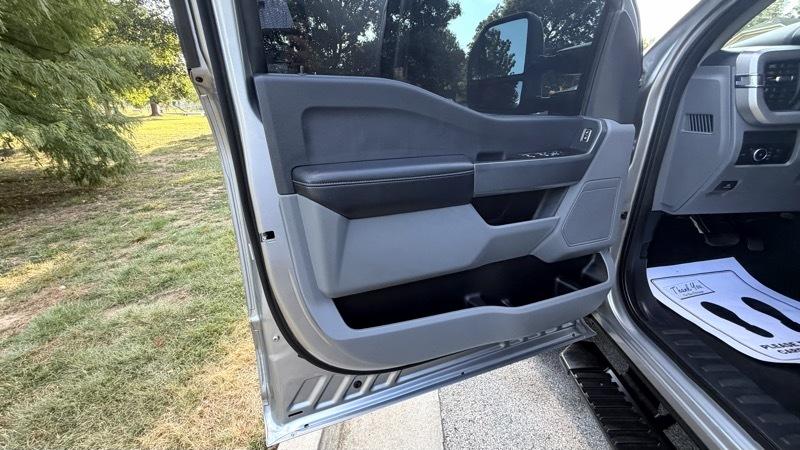 Ford F-250 SD XL Crew Cab 4WD 2023