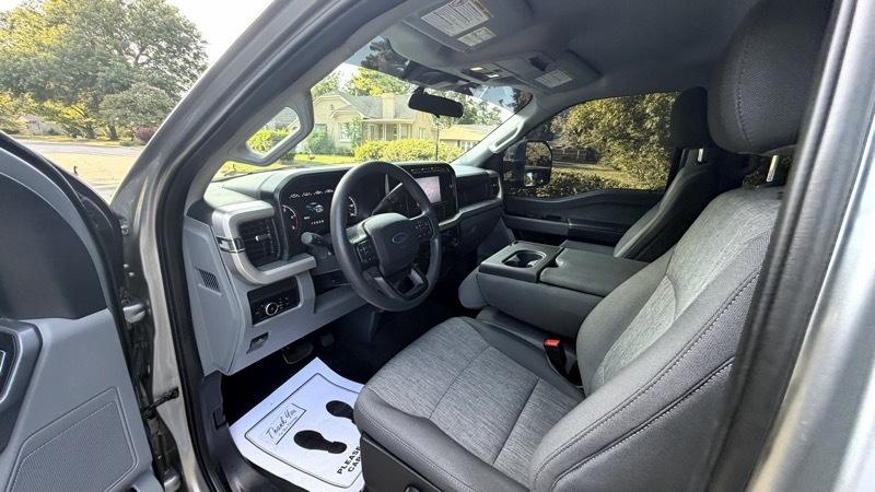 Ford F-250 SD XL Crew Cab 4WD 2023
