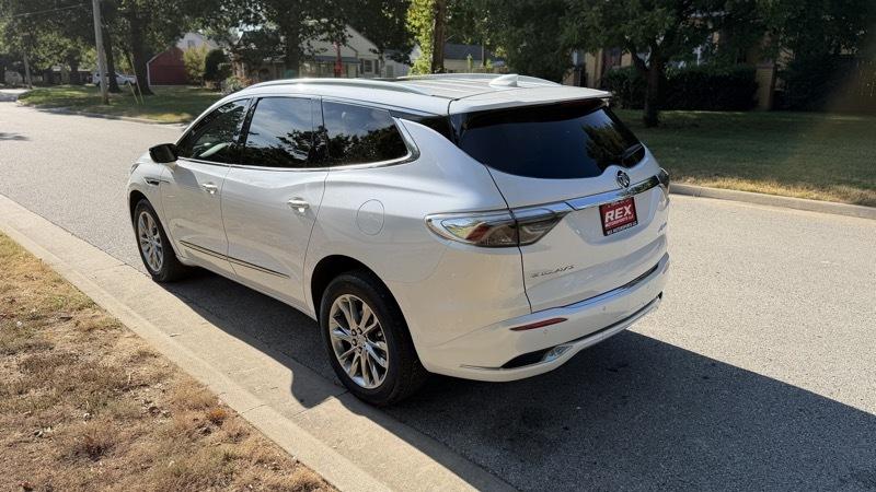 Buick Enclave Avenir FWD 2024