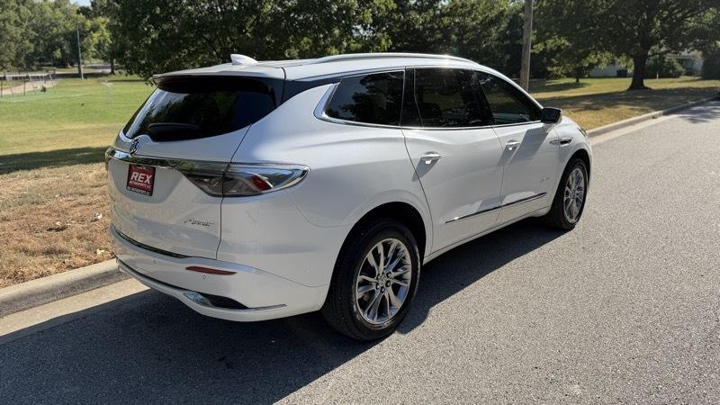 Buick Enclave Avenir FWD 2024