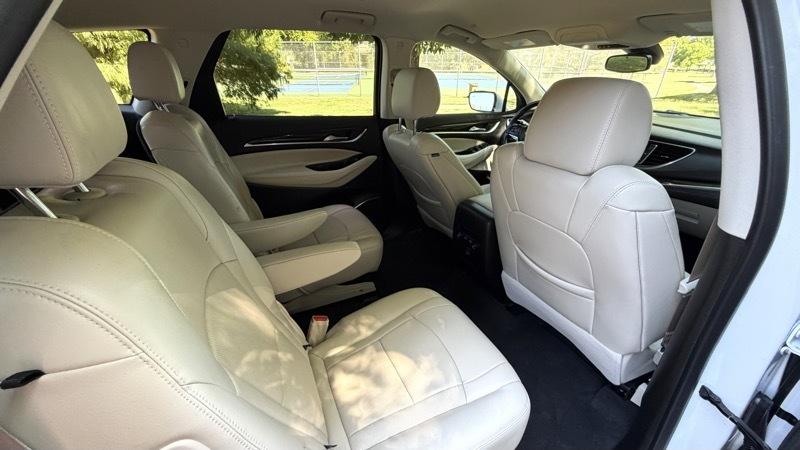 Buick Enclave Essence FWD 2023
