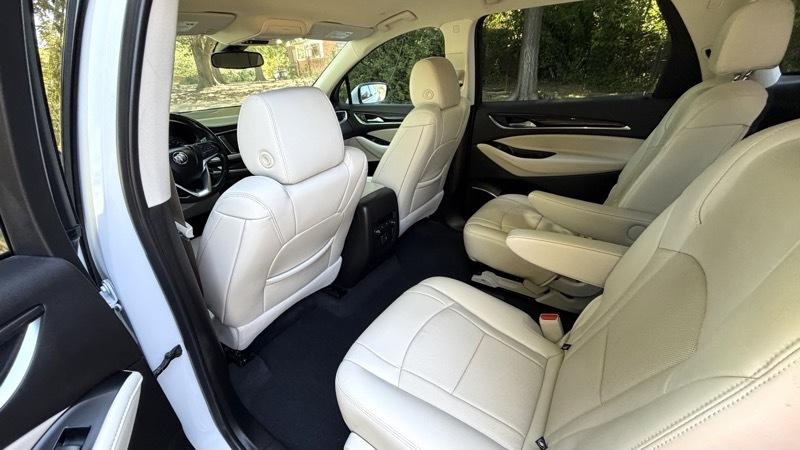 Buick Enclave Essence FWD 2023