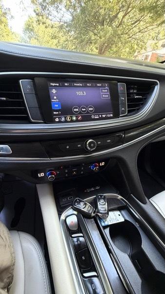 Buick Enclave Essence FWD 2023