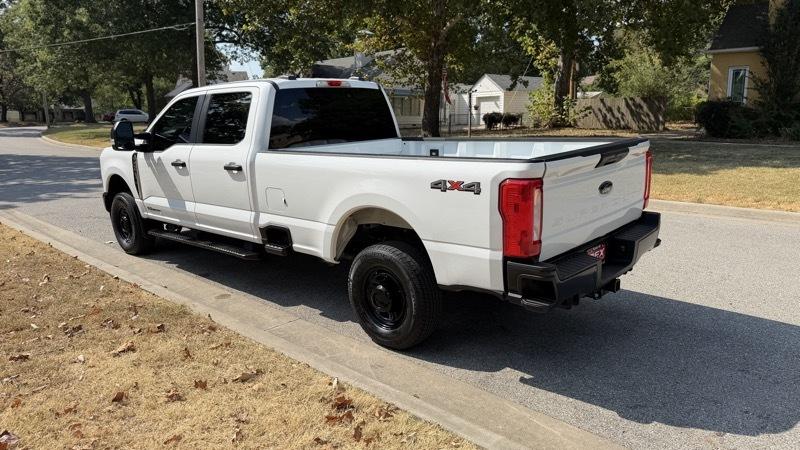 Ford F-250 SD XL Crew Cab 4WD 2024