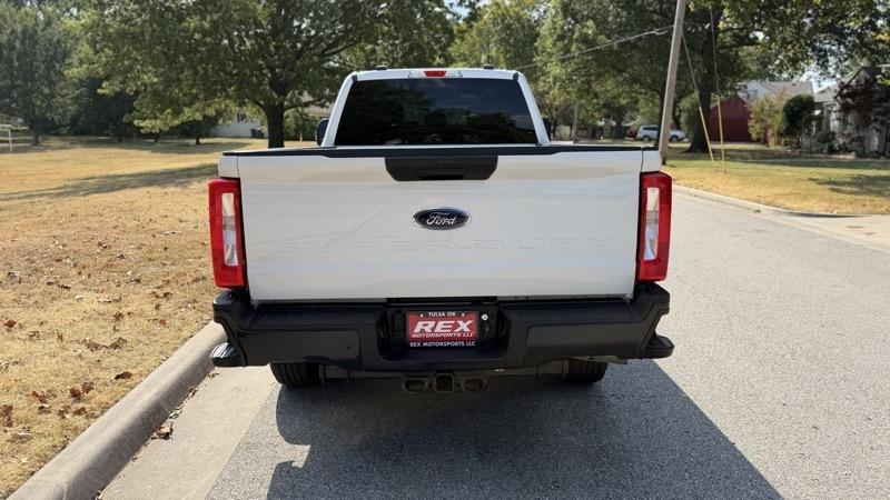 Ford F-250 SD XL Crew Cab 4WD 2024