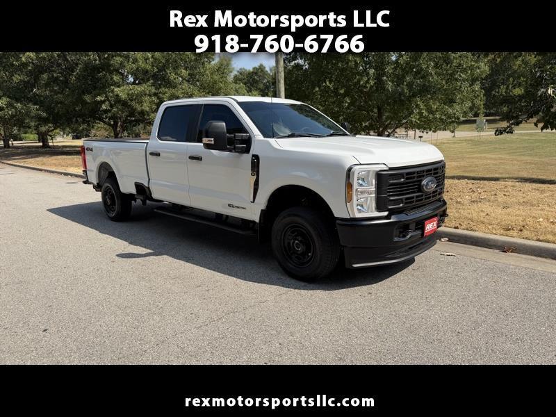 Ford F-250 SD XL Crew Cab 4WD 2024