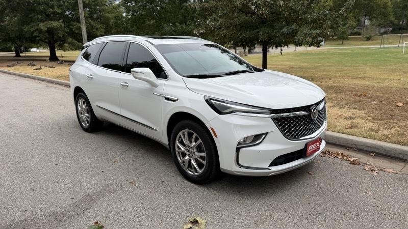 Buick Enclave Essence FWD 2024