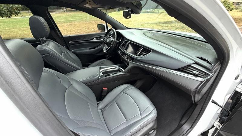 Buick Enclave Essence FWD 2024