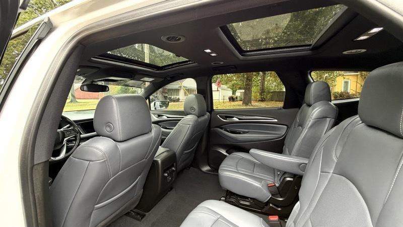 Buick Enclave Essence FWD 2024