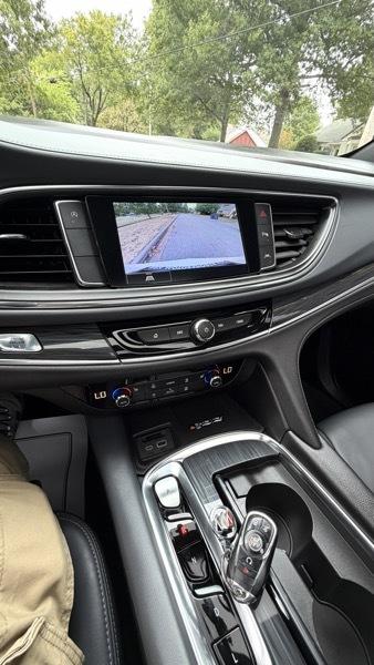 Buick Enclave Essence FWD 2024
