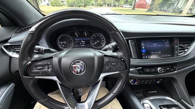 Buick Enclave Essence FWD 2024