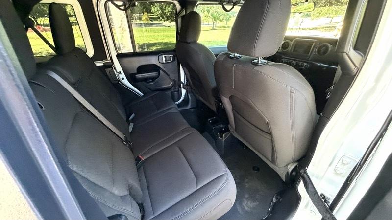 Jeep Wrangler Unlimited Sport 2021