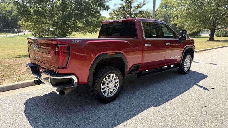 GMC Sierra 2500HD 4WD Crew Cab 153" SLT 2024