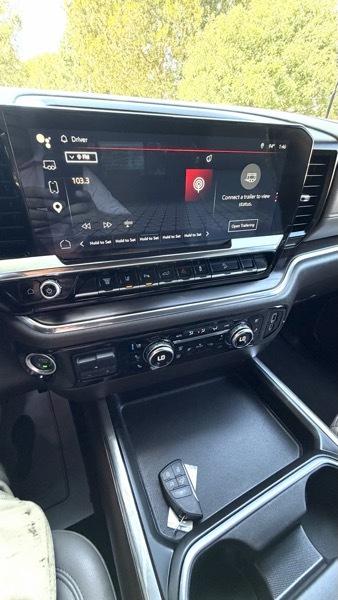 GMC Sierra 2500HD 4WD Crew Cab 153" SLT 2024