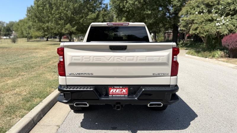 Chevrolet Silverado 1500 4WD Crew Cab 157" Custom Trail Boss 2026