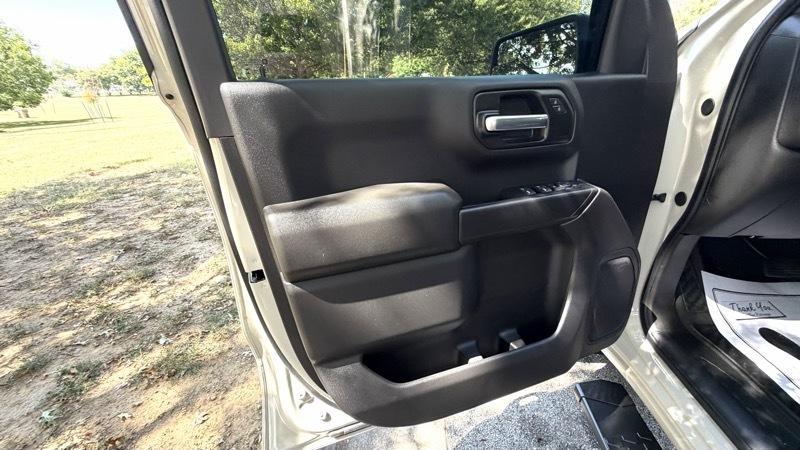 Chevrolet Silverado 1500 4WD Crew Cab 157" Custom Trail Boss 2026