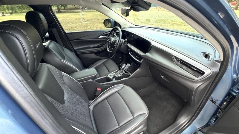 Buick Encore GX Avenir AWD 2024
