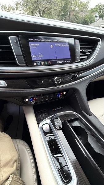 Buick Enclave Essence FWD 2023