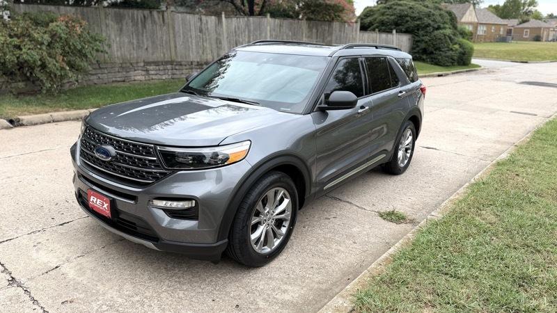 Ford Explorer XLT 2022