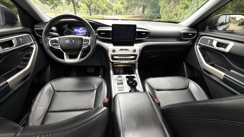 Ford Explorer XLT 2022