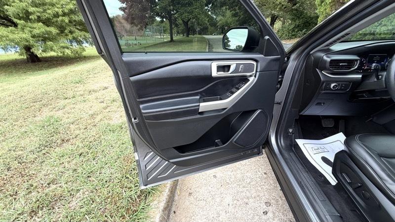 Ford Explorer XLT 2022
