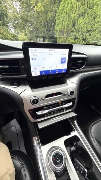 Ford Explorer XLT 2022