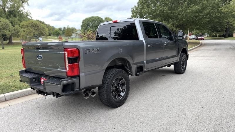 Ford F-250 SD Lariat Crew Cab 4WD 2024