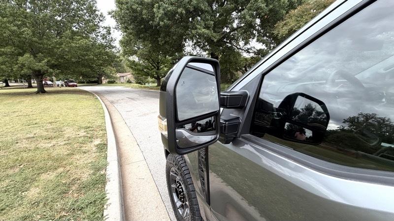 Ford F-250 SD Lariat Crew Cab 4WD 2024