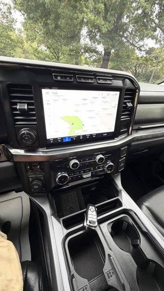Ford F-250 SD Lariat Crew Cab 4WD 2024