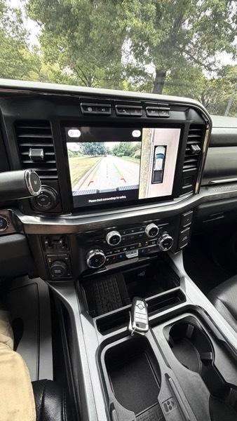 Ford F-250 SD Lariat Crew Cab 4WD 2024