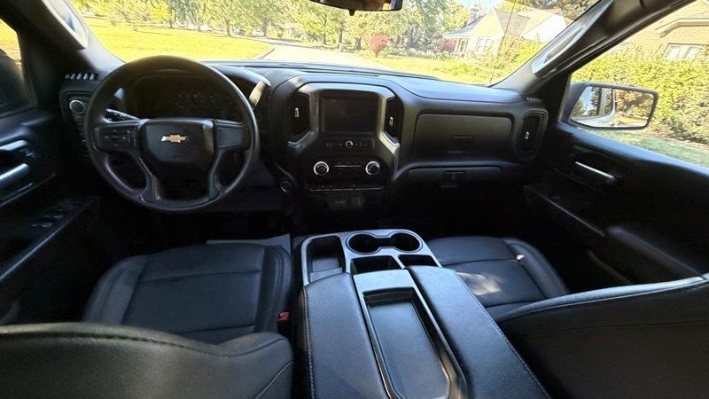 Chevrolet Silverado 1500 1LT Crew Cab 4WD 2025