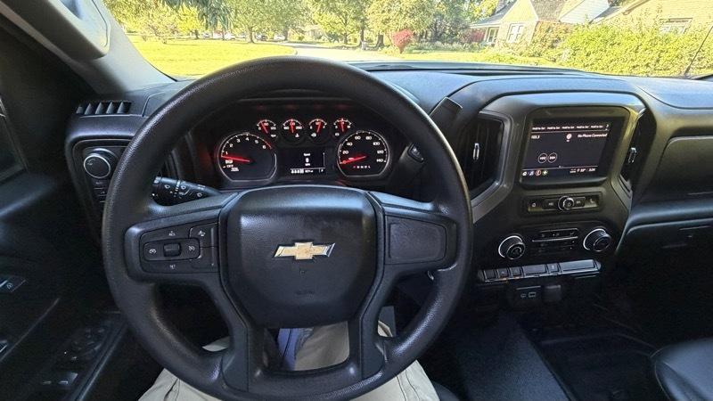 Chevrolet Silverado 1500 1LT Crew Cab 4WD 2025