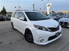 2017 Toyota Sienna 