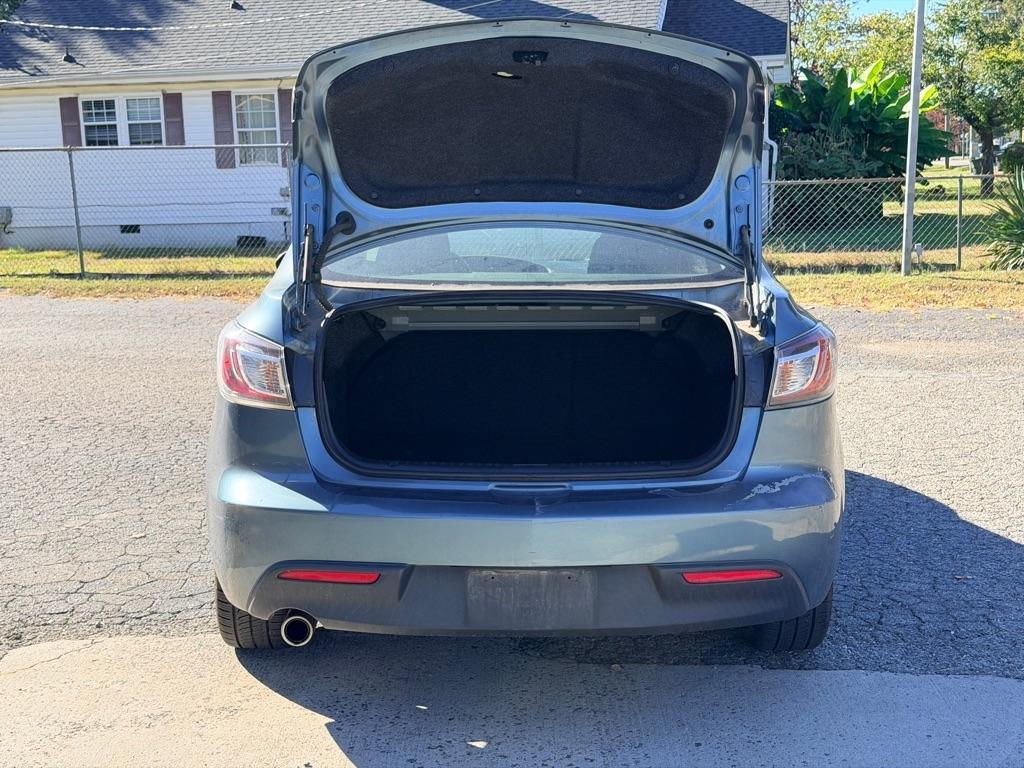Mazda MAZDA3 i Touring 4-door 2010