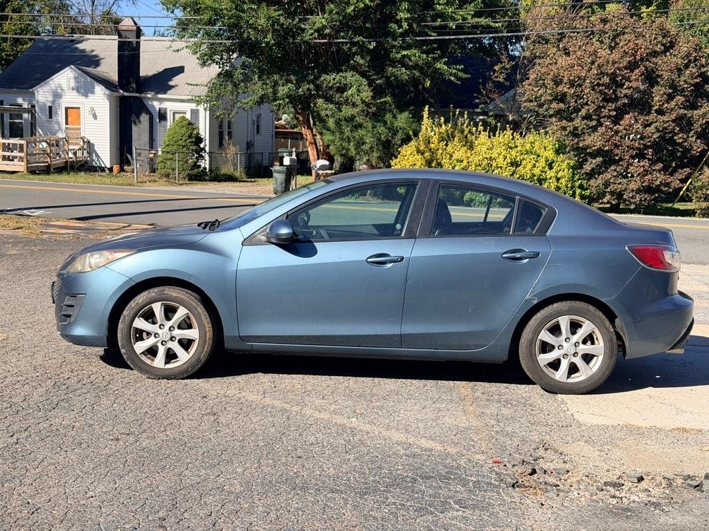 Mazda MAZDA3 i Touring 4-door 2010