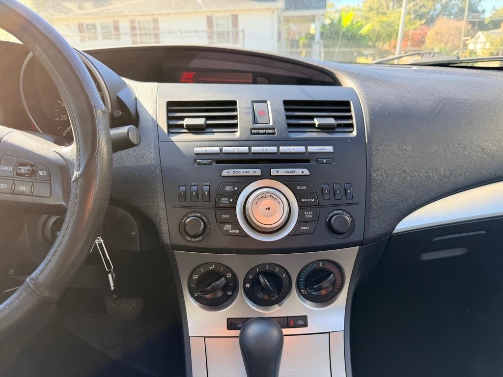 Mazda MAZDA3 i Touring 4-door 2010