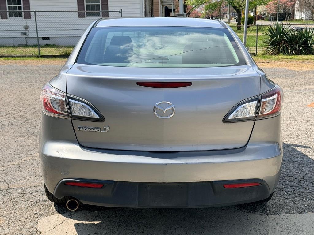 Mazda MAZDA3 i Touring 4-door 2010