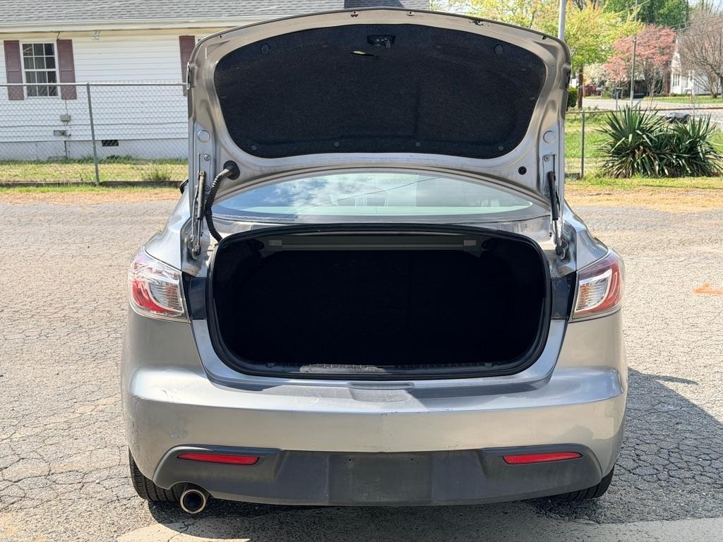 Mazda MAZDA3 i Touring 4-door 2010