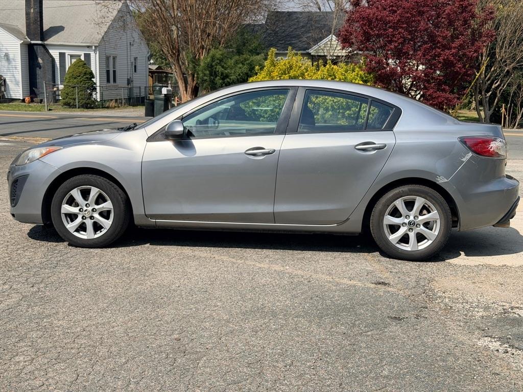 Mazda MAZDA3 i Touring 4-door 2010