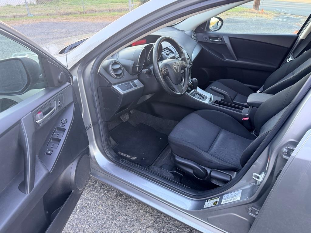 Mazda MAZDA3 i Touring 4-door 2010
