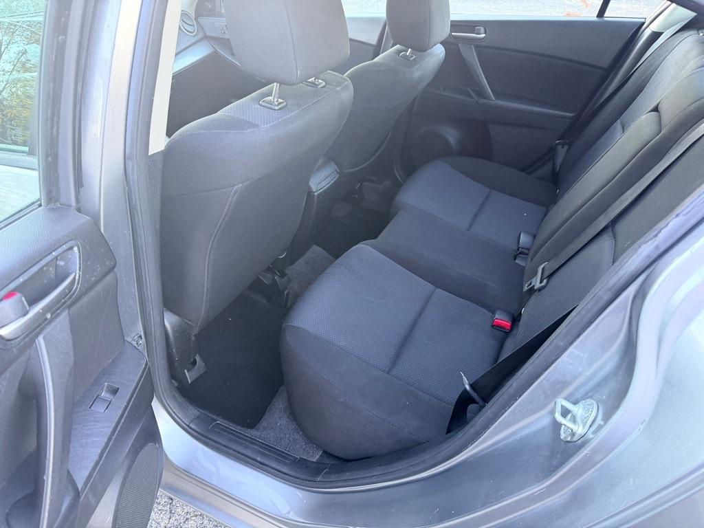 Mazda MAZDA3 i Touring 4-door 2010