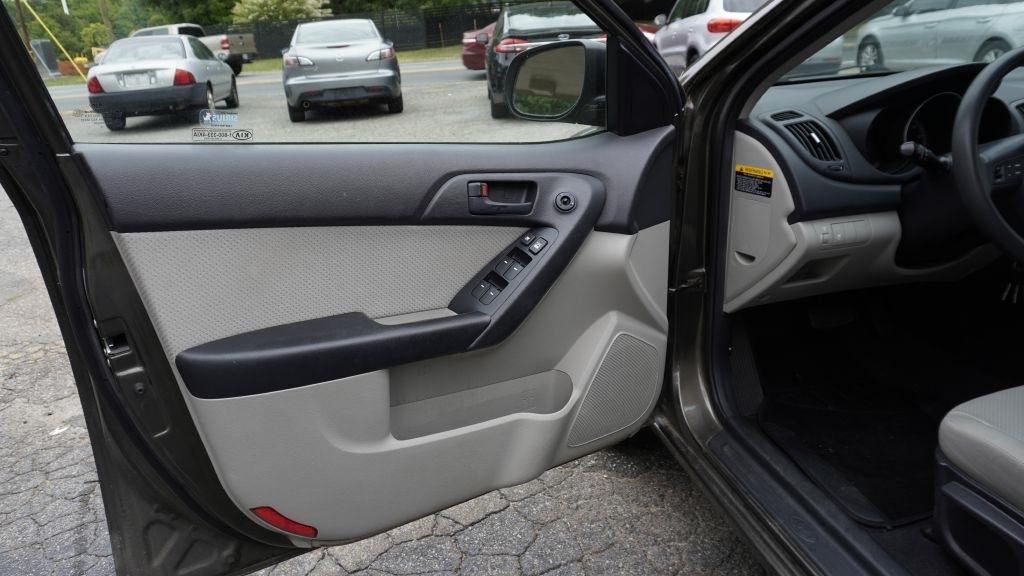 Kia Forte EX 2010